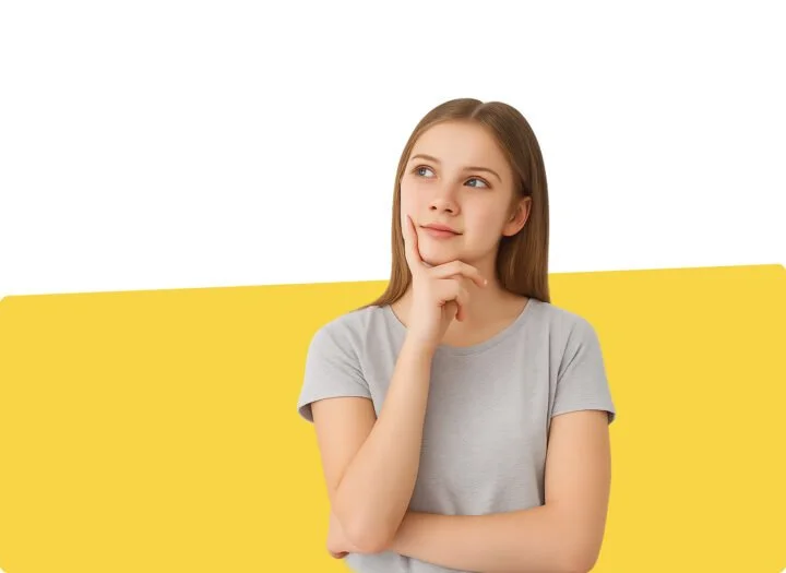 Mujer pensando con mirada a la izquierda